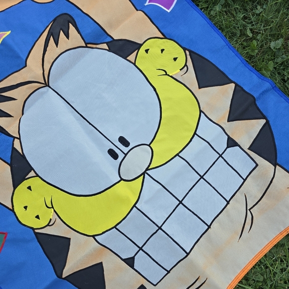 VTG Garfield Colorful Celebration Party Garden Flag Large Faded - Picture 2 of 4
